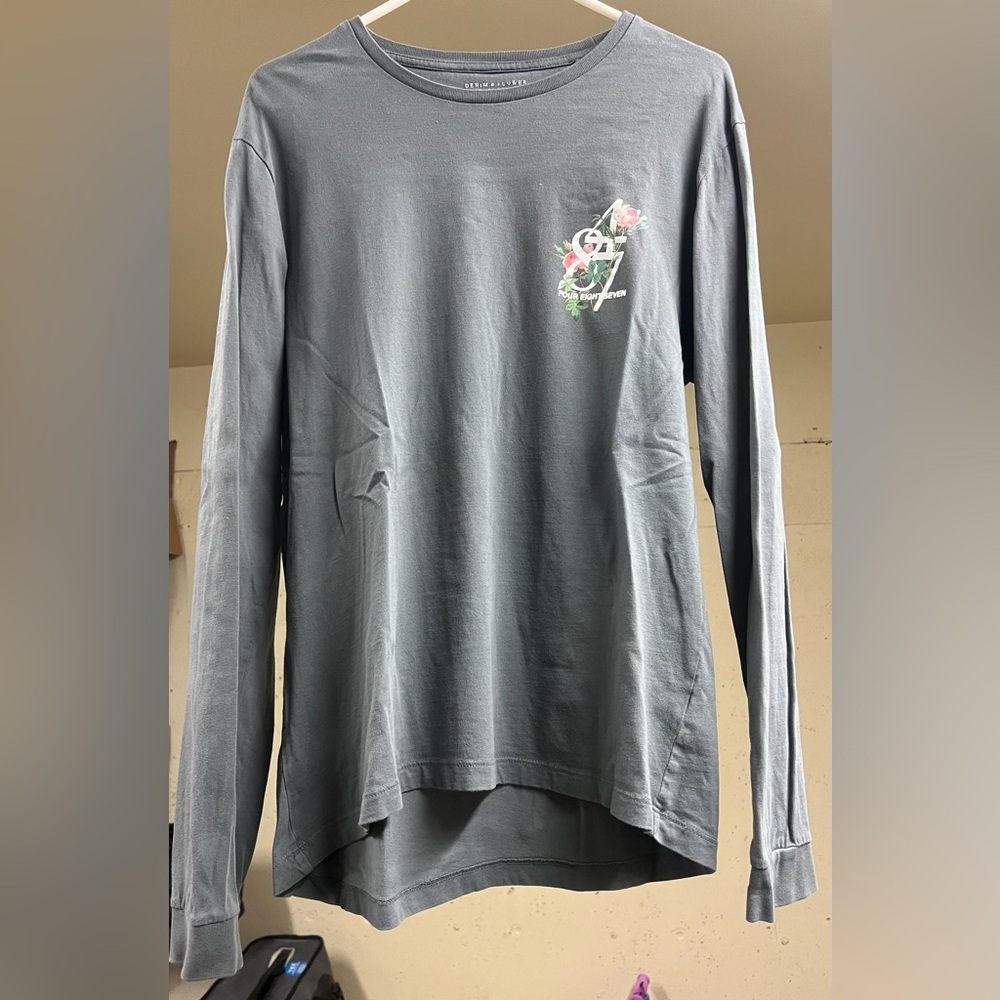 Men’s Large long-sleeve graphic tee